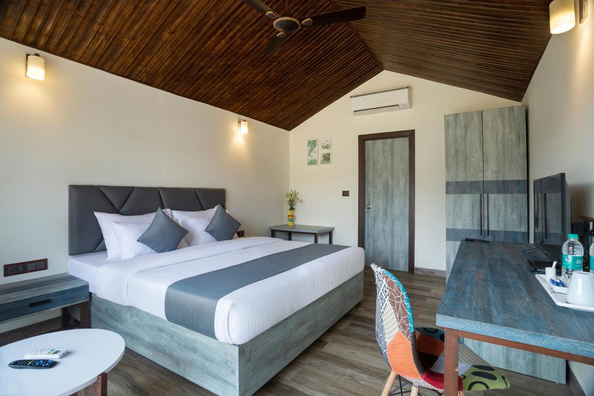 Stone Wood Beach Resort, Vagator Εξωτερικό φωτογραφία